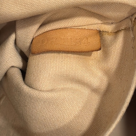 Louis Vuitton Pochette Vernis - Picture 7 of 8